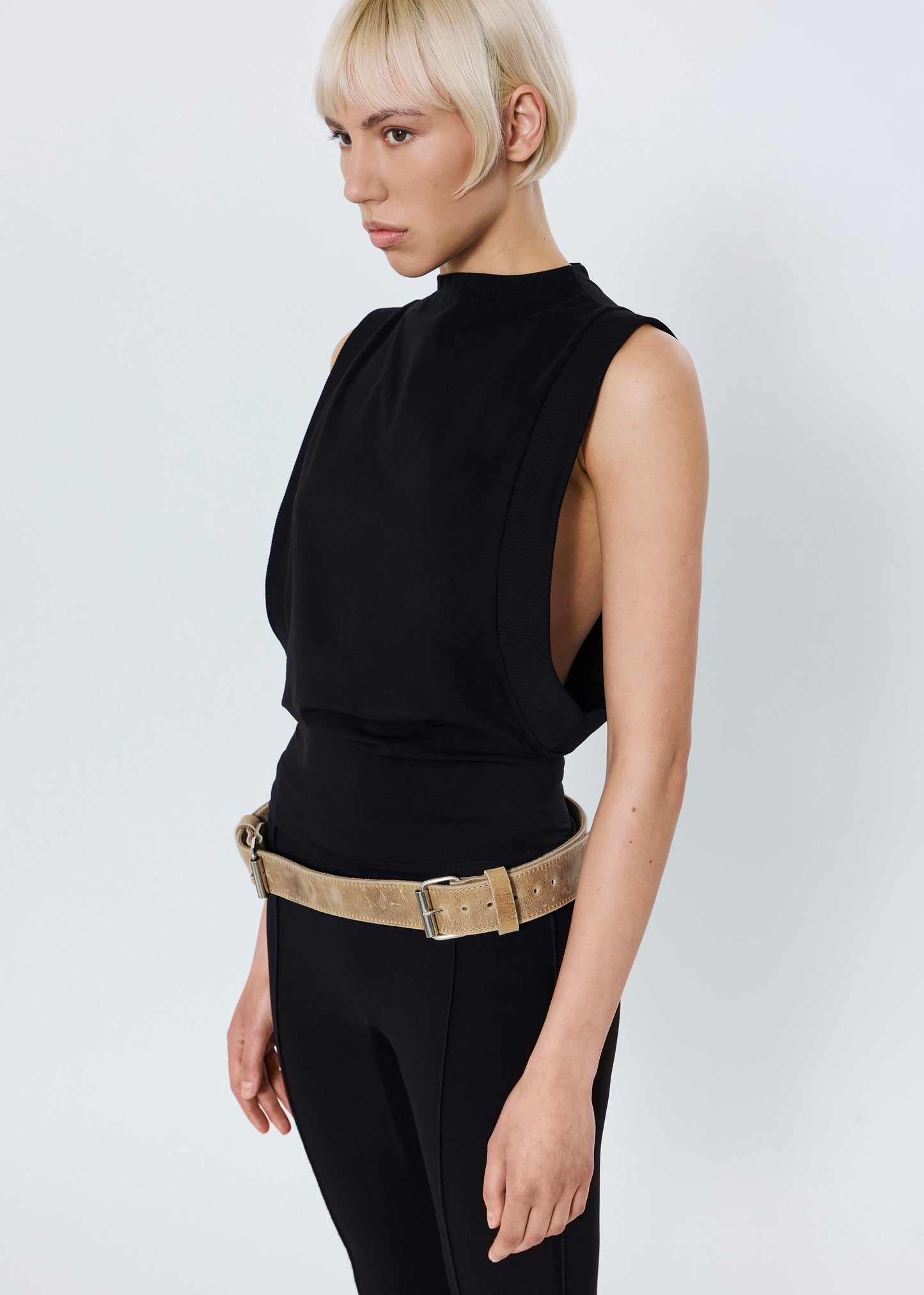 BREEZE TOP IN BLACK